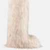 Jacquemus + Moon Boot Icon Yeti Hohe weiße Stiefel aus Kunstfell