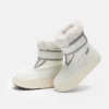 Junior Park Strap Stiefel in Creme Junior Park Strap Stiefel in Creme