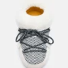 Moon Boot X Guest in Residence Evx Chalet White Sand Mules aus Kunstfell