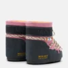 Moon Boot X Guest in Residence Icon Low Stiefeletten aus grauem und rosafarbenem Wildleder mit Perlenverzierung