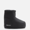 Schwarze Gummistiefel ohne Schnürsenkel Schwarze Gummistiefel ohne Schnürsenkel